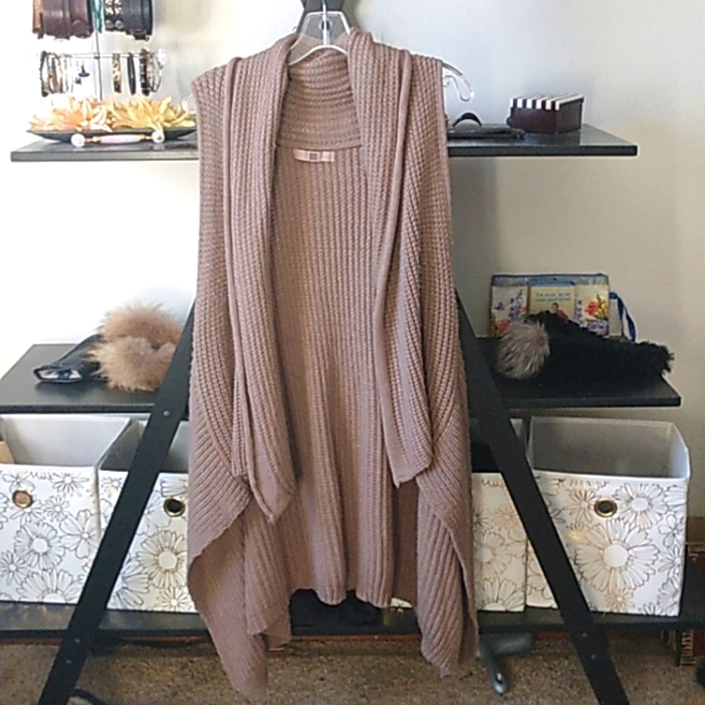 LOOK Long Sleeveless Cardigan